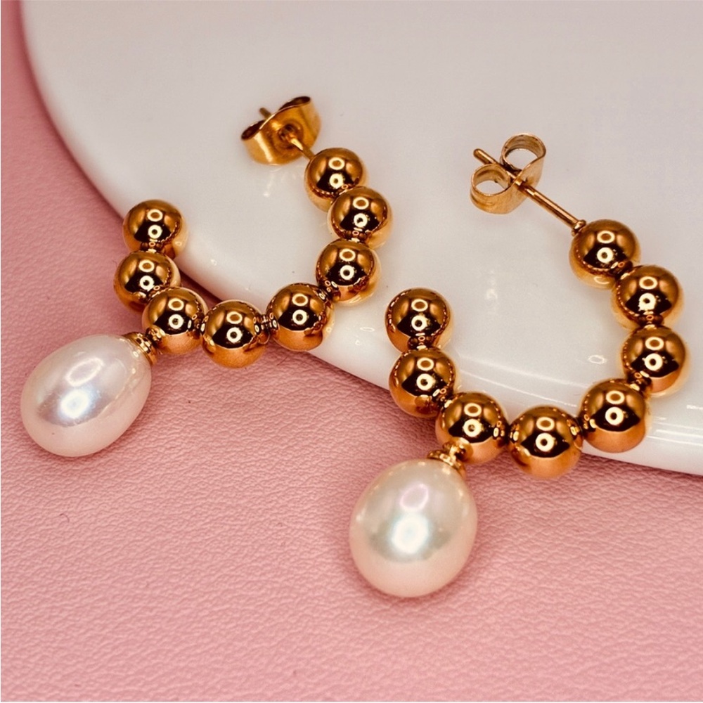 Natural Freshwater Baroque Pearl Beaded Open Hoop Earrings